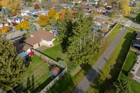 7984 Thorton Street, ON L2H 2C3