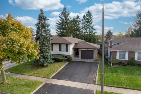 7984 Thorton Street, ON L2H 2C3