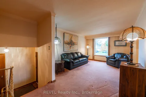 7984 Thorton Street, ON L2H 2C3