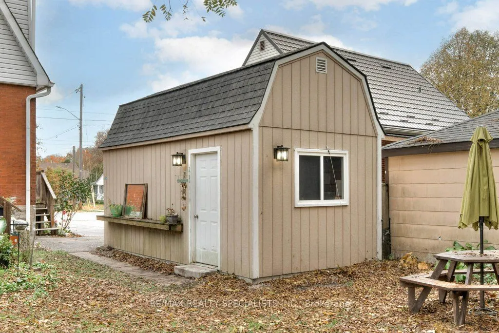 136 Alma Street, ON N1H 5X4