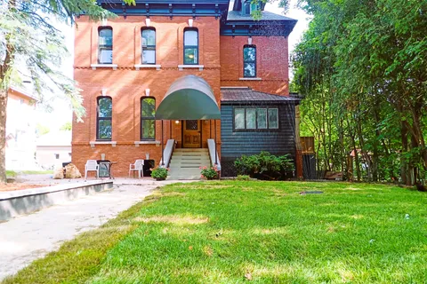 460 Wilbrod Street, ON K1N 6M8