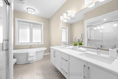 566 Old Course Trail, ON L3B 6G8