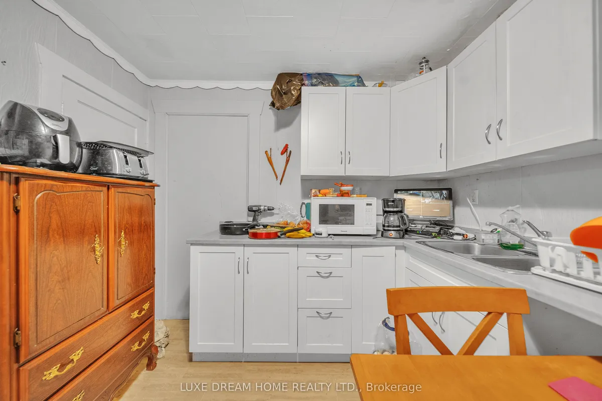 224 MITCHELL Street, ON L3K 1Y3