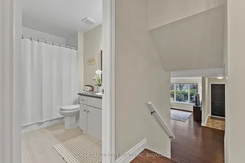 4534 Dufferin Avenue, ON L3J 0C5