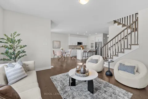 893 Sendero Way, ON K2S 2W8