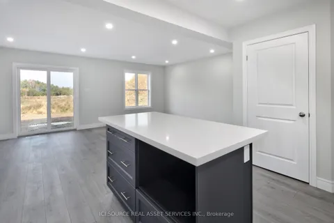 880 Wild Rose Drive, ON P1P 0B4