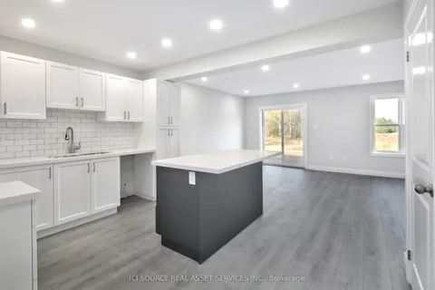 880 Wild Rose Drive, ON P1P 0B4