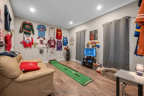 321 Wood Street, ON K0E 1T0