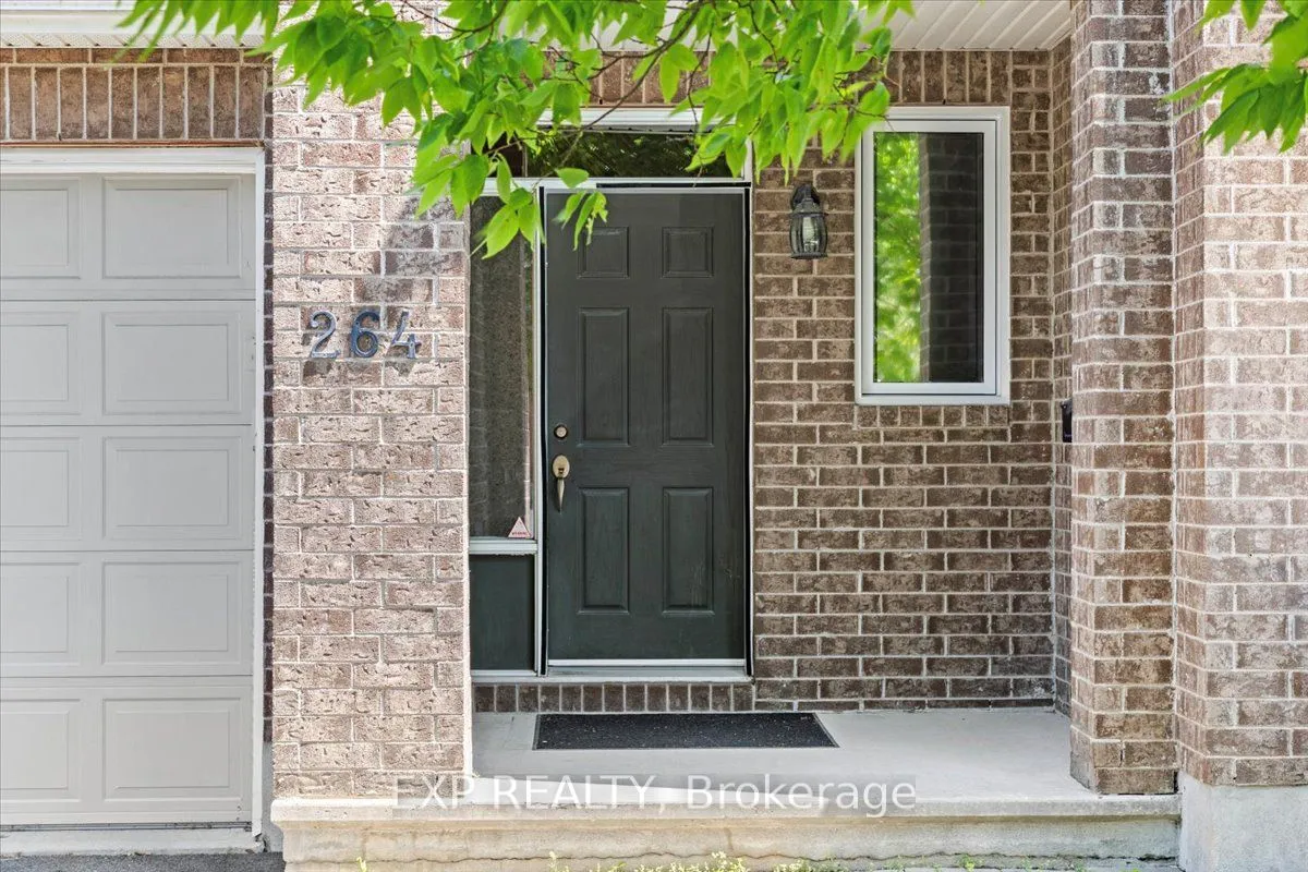 264 Bradwell Way, ON K1T 4J2