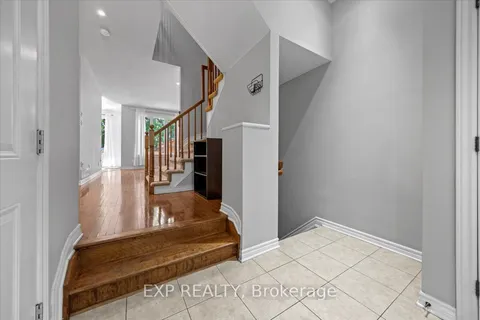 264 Bradwell Way, ON K1T 4J2