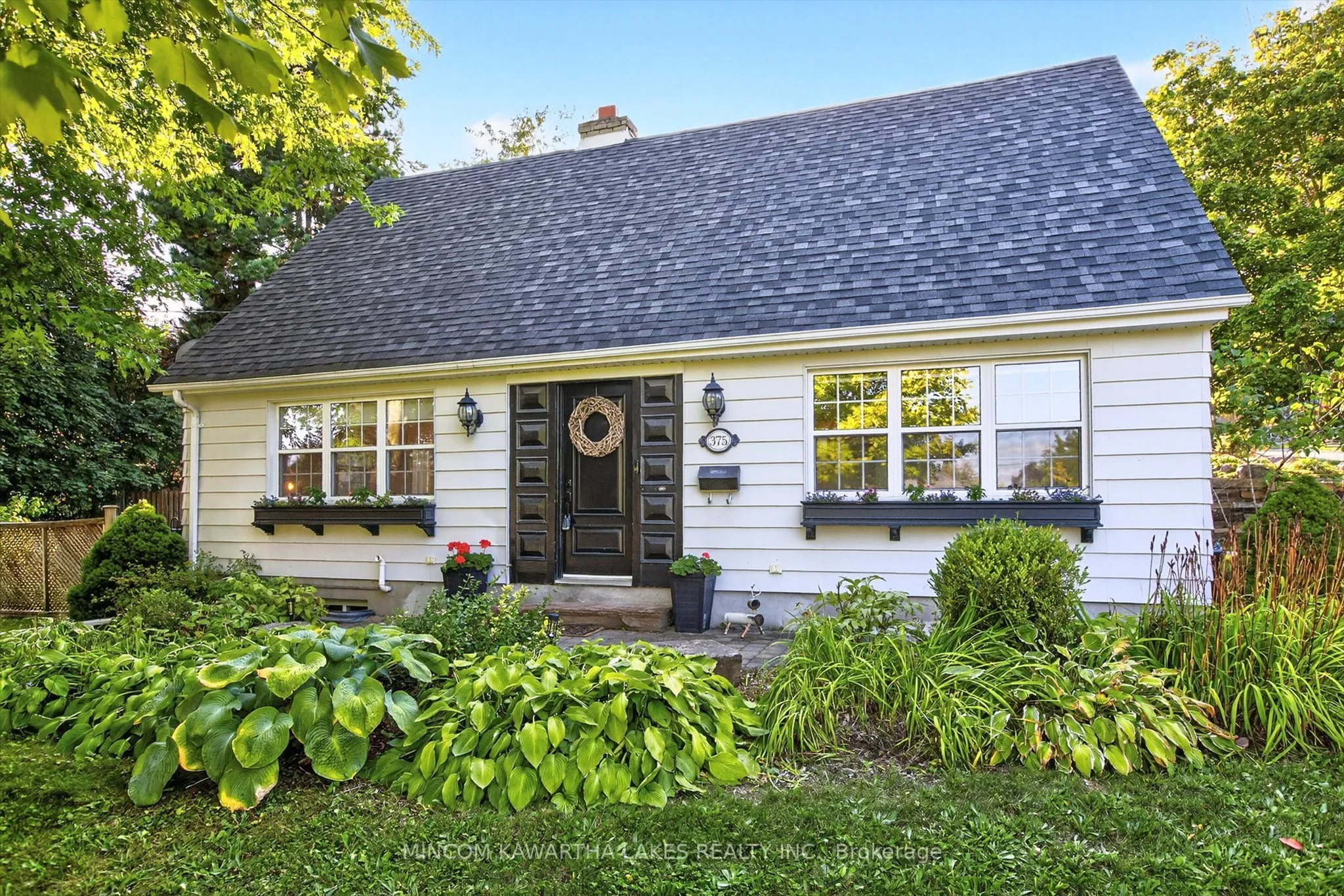 375 Albertus Avenue, ON K9J 5Z7