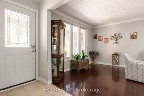 494 Scott Street, ON L2M 3X2