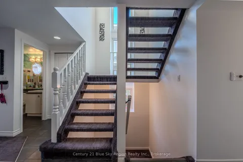 619 Tackaberry Drive, ON P1B 9L2