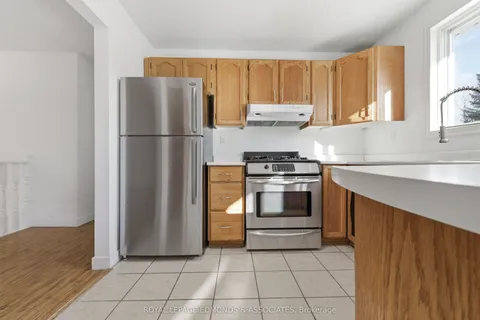 4 Craig Place, ON K8H 3L3