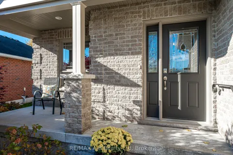 30 Homefield Court, ON N4X 0A4