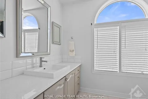 1105 CINDY HILL Crescent, ON K4M 1E8