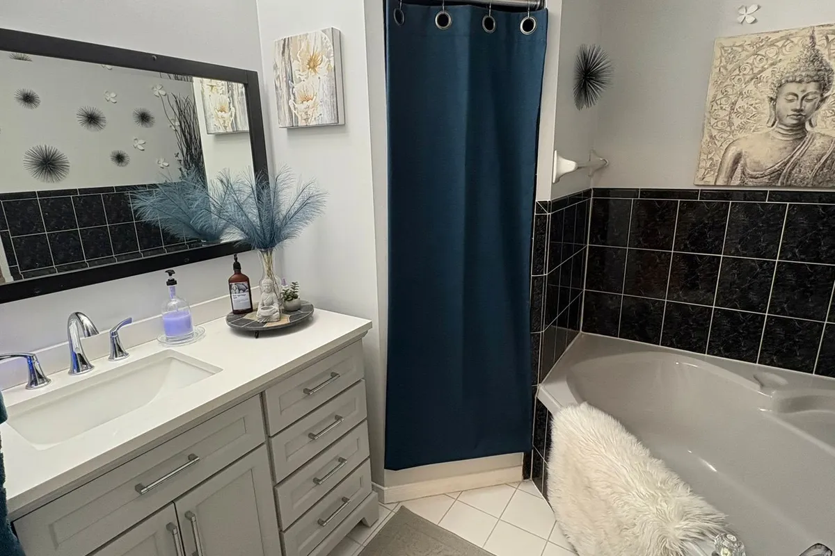 332 Acadia Drive, ON L8W 3L7