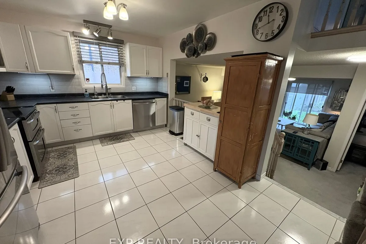 332 Acadia Drive, ON L8W 3L7