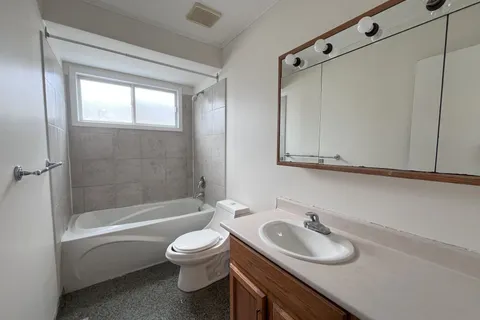 86 Commercial Street, ON L3B 5Y9