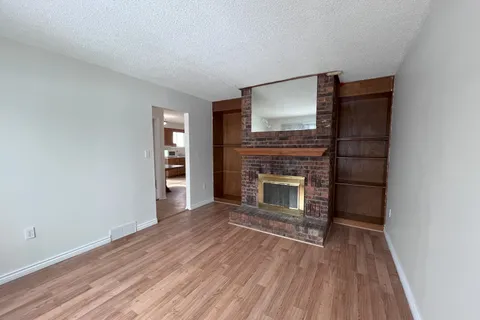 86 Commercial Street, ON L3B 5Y9