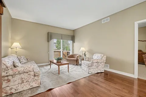 8 WILLSON Crossing, ON L0S 1E4