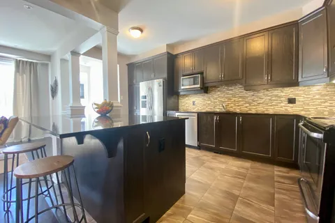 66 Escallonia Court, ON K2S 0W9