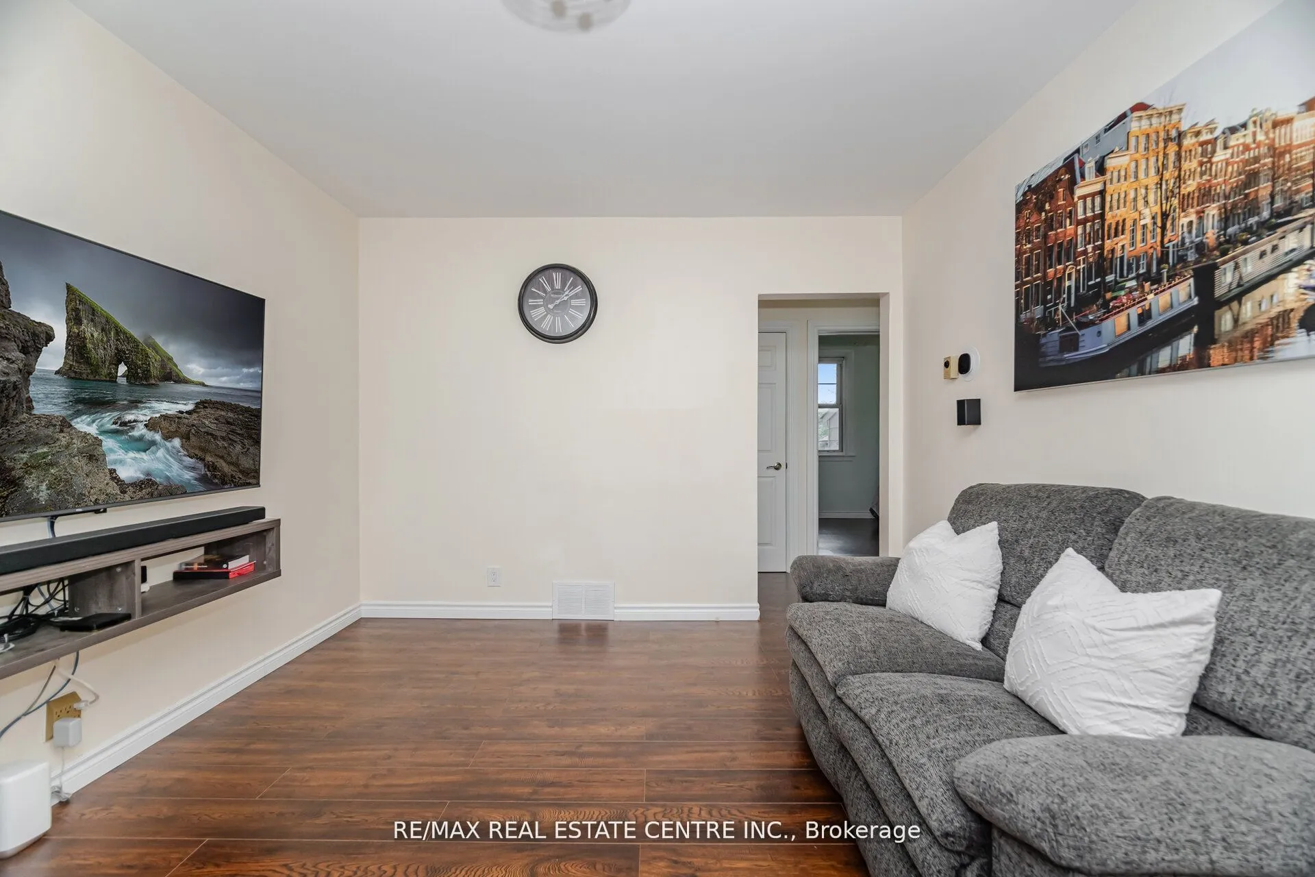 19 Seneca Drive, ON N2M 3H1