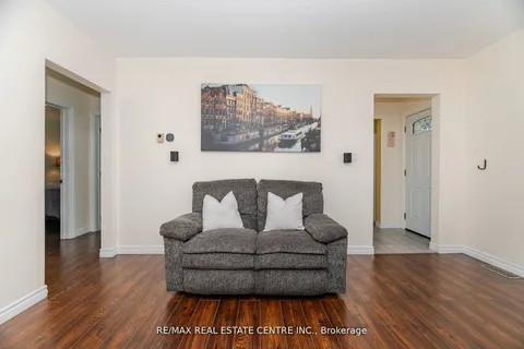 19 Seneca Drive, ON N2M 3H1