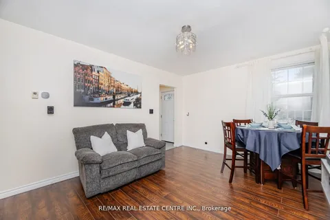 19 Seneca Drive, ON N2M 3H1