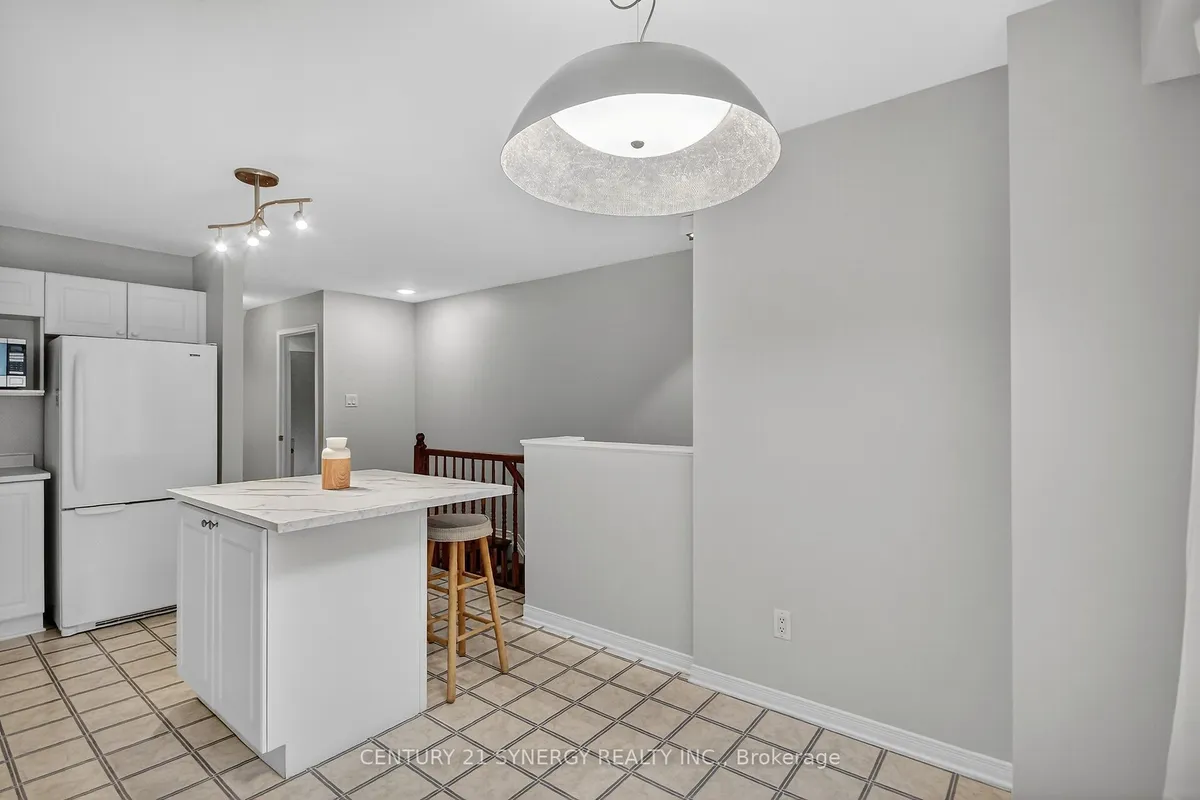 21 Scout Street, ON K2C 4B9