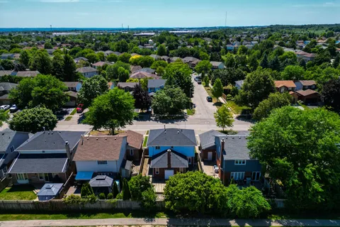 128 Brian Boulevard, ON L8B 0C8