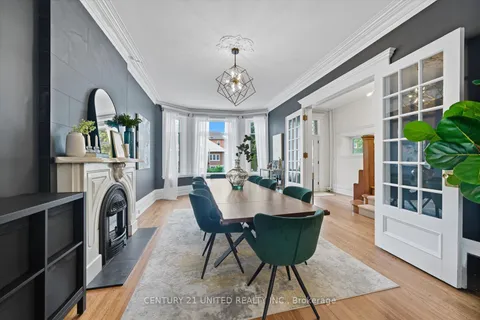 559 Downie Street, ON K9H 4J7