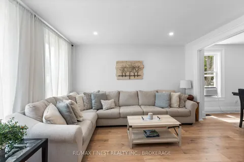 55 Bridge Street, ON K7R 2C4