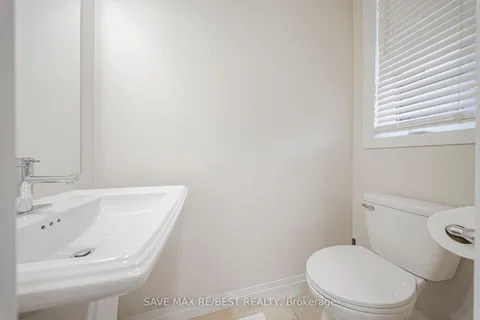 6 Greenwich Avenue, ON L8J 0A5