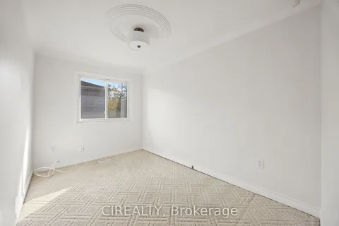 142 Norrie Avenue, ON L9A 2E6