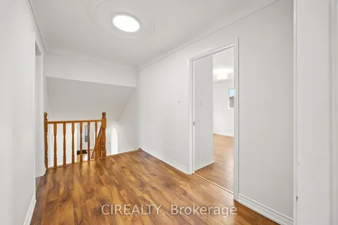 142 Norrie Avenue, ON L9A 2E6