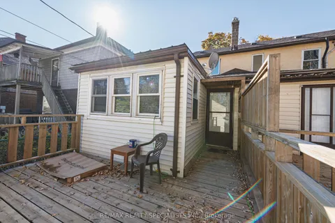 332 Elm Avenue, ON N9A 5H1