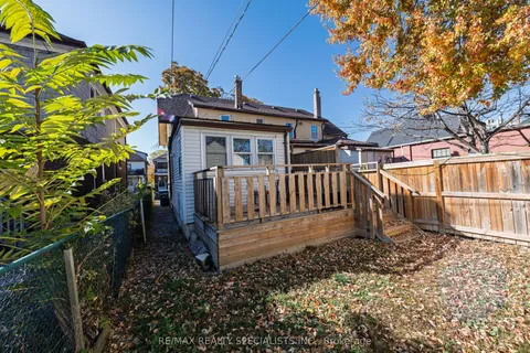 332 Elm Avenue, ON N9A 5H1