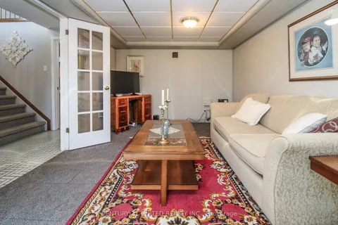 2130 Meadowview Road, ON K9L 1S4