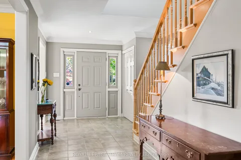 41 Civic Place, ON K1Y 2E1