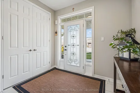 220 Harpin Way, ON N1M 2W3