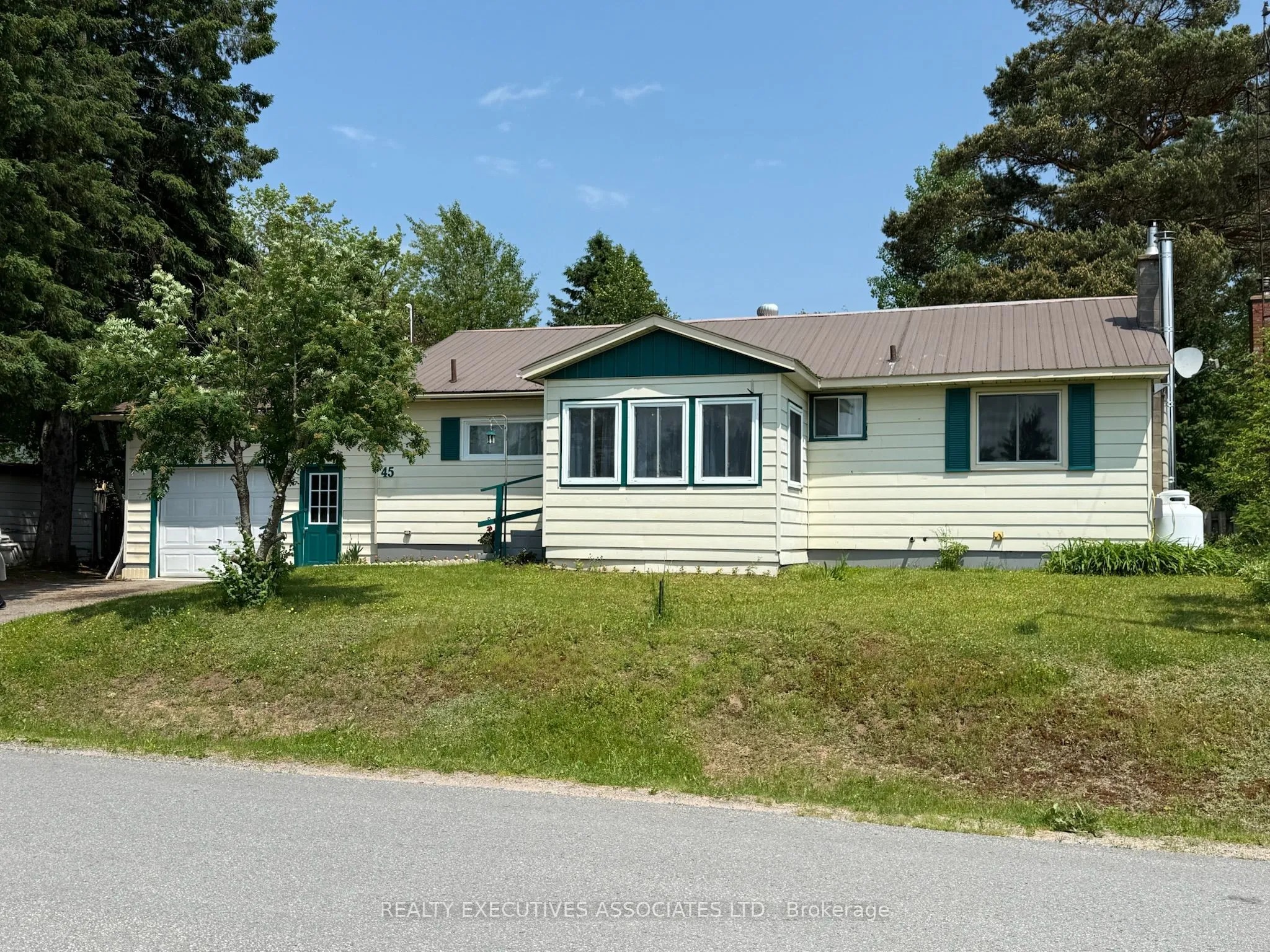 45 Larch Street, ON K0L 1M0