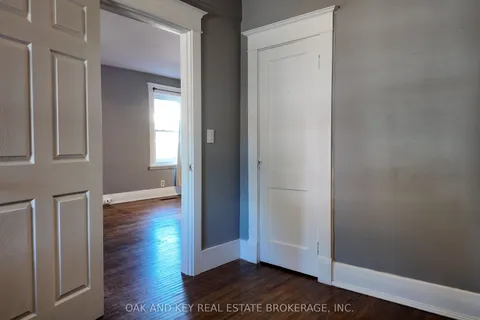 32 Tennyson Street, ON N5Z 2K7