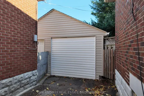 32 Tennyson Street, ON N5Z 2K7