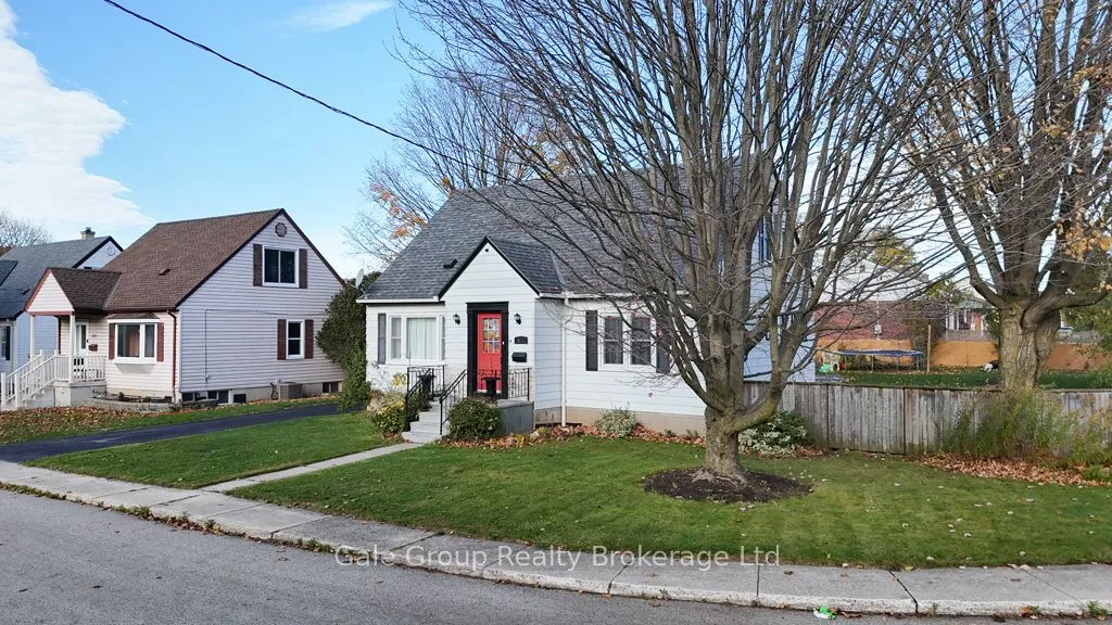 825 Maple Avenue, ON N4S 2A5