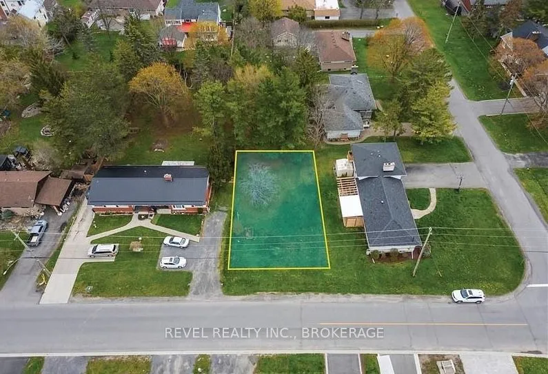 5 Manitou Crescent, ON K7N 1B1