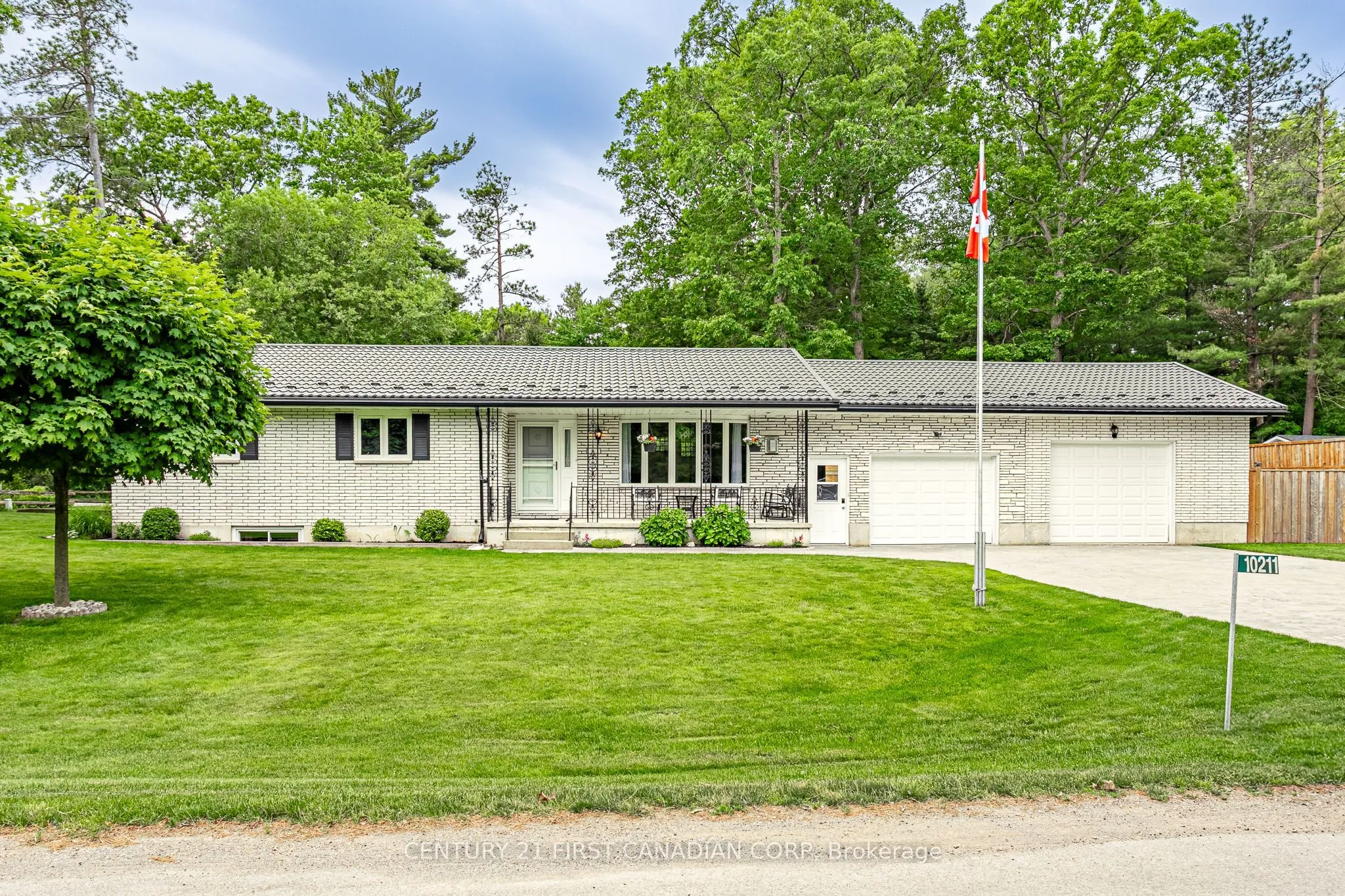 10211 Lakeview Avenue, ON N0M 1T0