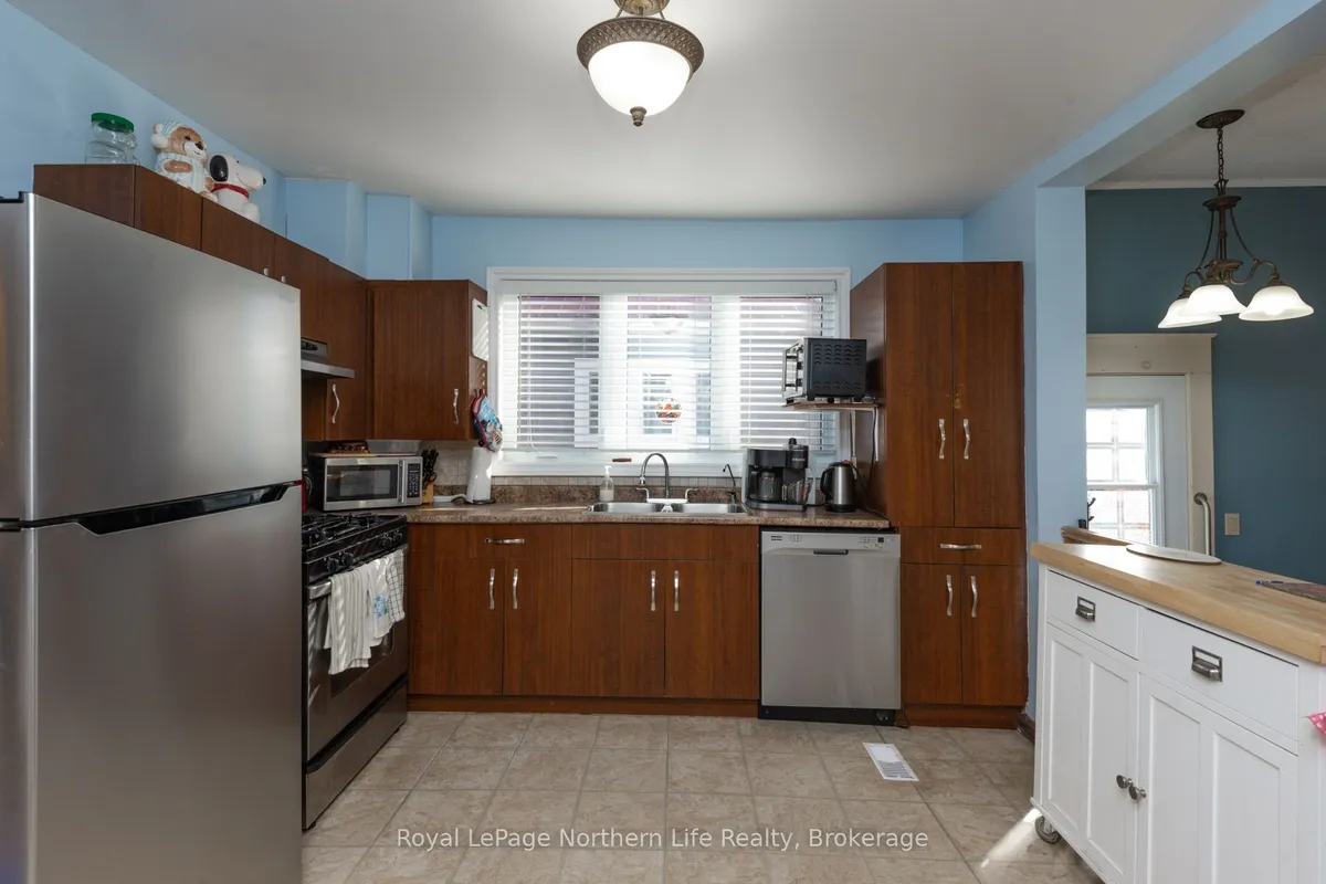 85 Campbell Avenue, ON P1A 1V7