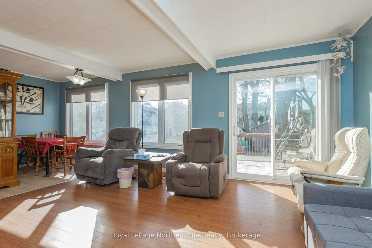 85 Campbell Avenue, ON P1A 1V7