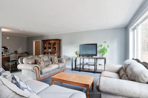 2026 Peninsula Road, ON P0B 1G0